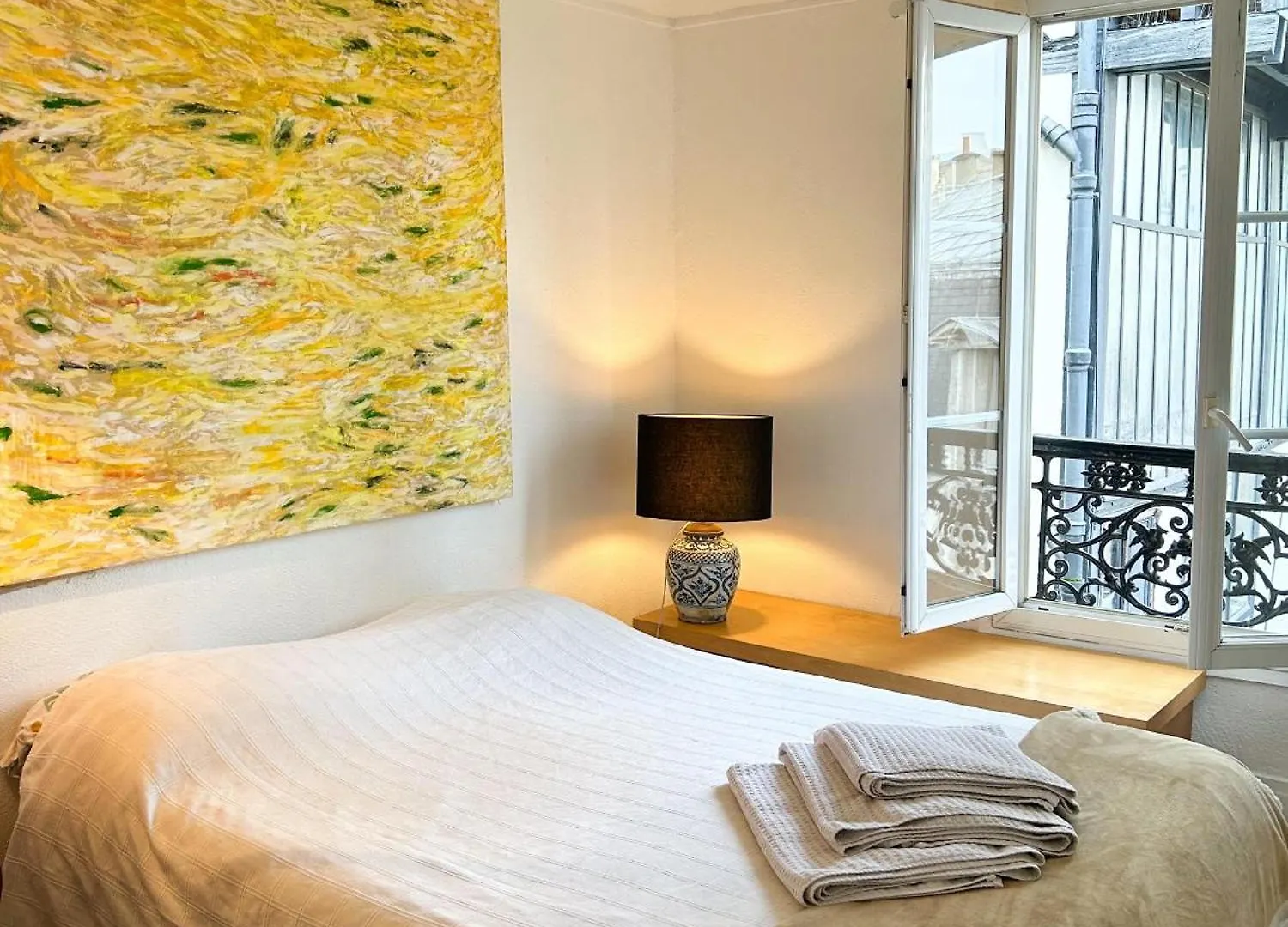 Spacious Apartment In Montparnasse Paris Frankrike